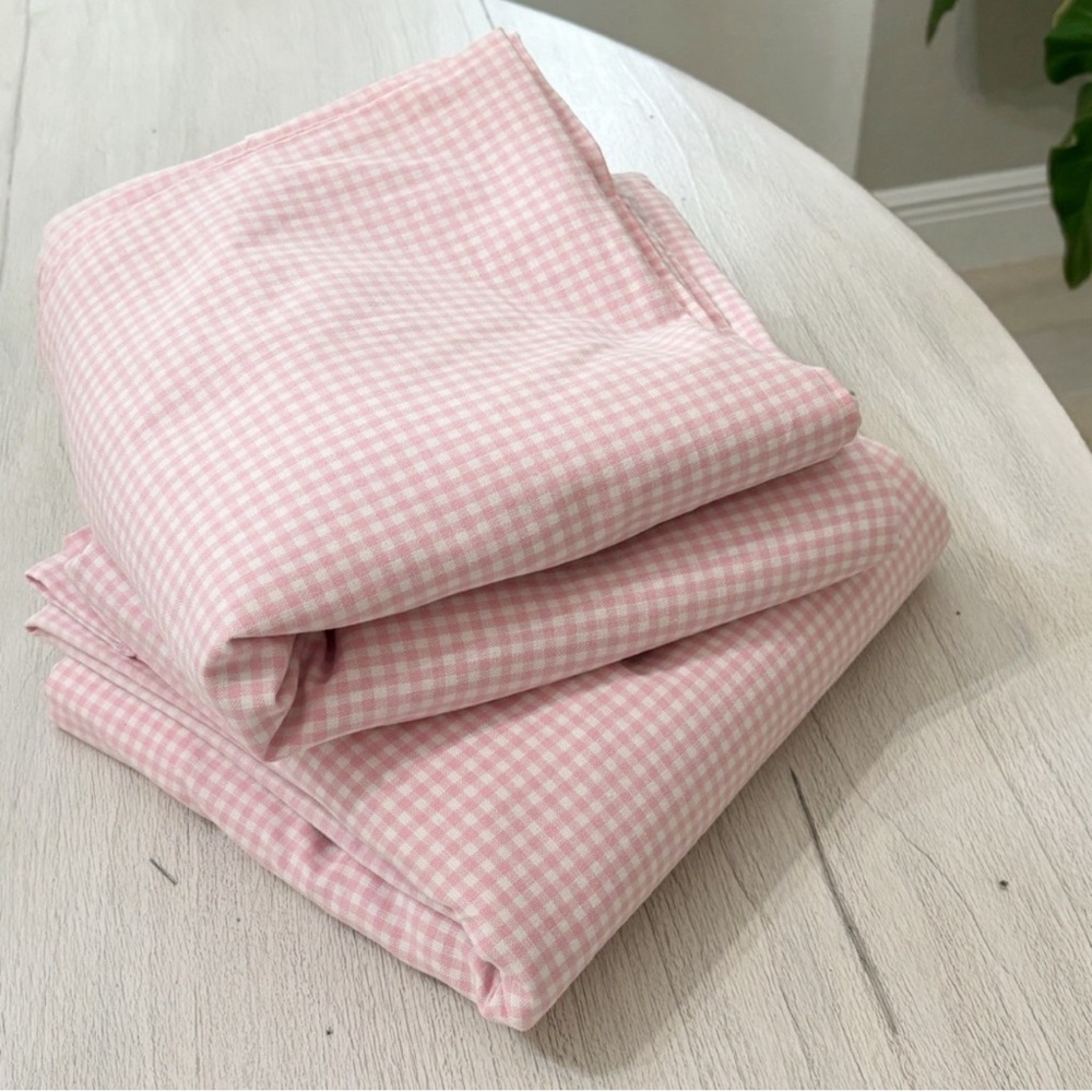 POTTERY BARN KIDS Set Of 2 Pink Gingham Pole Pocket Black Out Curtains 44”x84”